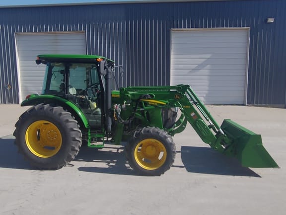 2013 John Deere 5085M Equipment Image0