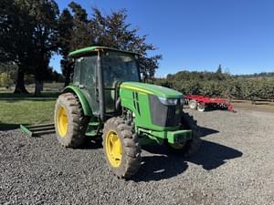 2013 John Deere 5085M Image