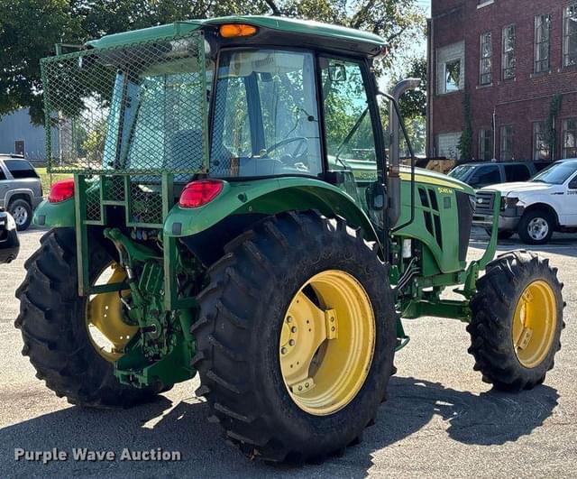 Image of John Deere 5085M equipment image 4