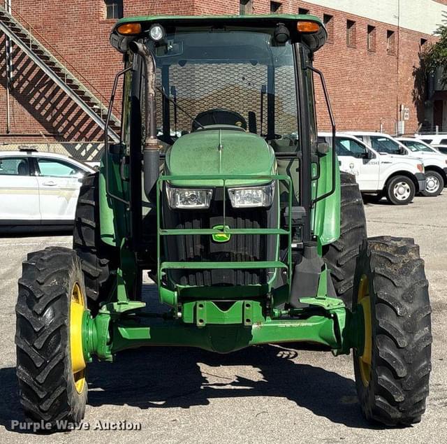 Image of John Deere 5085M equipment image 1