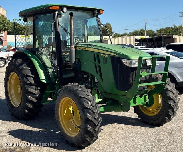 Image of John Deere 5085M equipment image 2