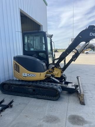 Image of John Deere 50D equipment image 3