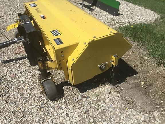 Image of John Deere 51" Broom equipment image 2
