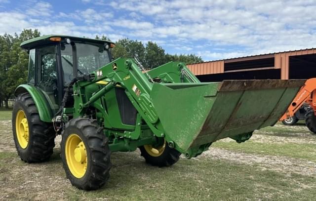 Image of John Deere 5100E equipment image 1