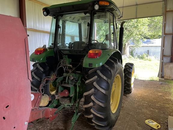 Image of John Deere 5100E equipment image 4