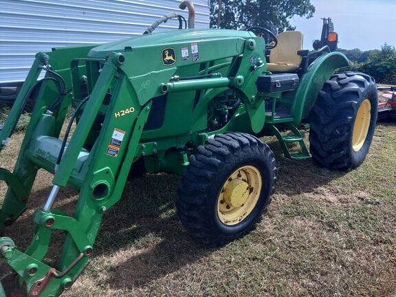 2013 John Deere 5100E Equipment Image0