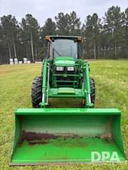 Image of John Deere 5100E equipment image 3