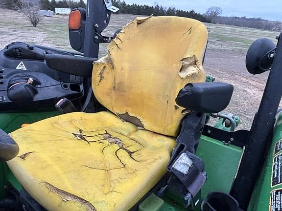 Image of John Deere 5100M equipment image 3