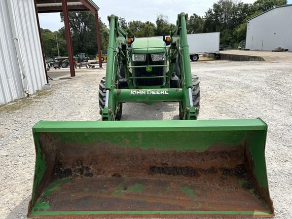Image of John Deere 5100M equipment image 3