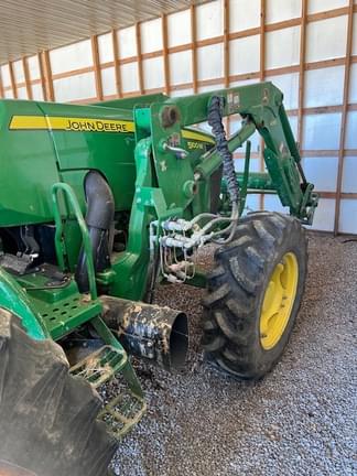 Image of John Deere 5100M equipment image 4
