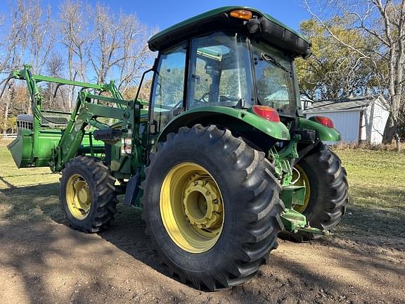 Image of John Deere 5100M equipment image 1