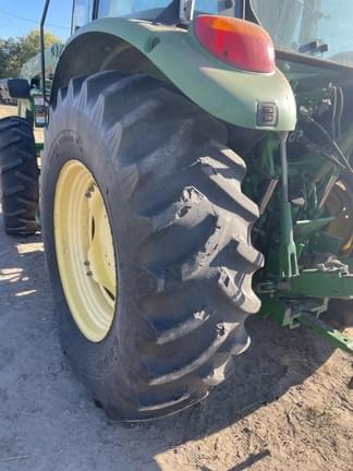 Image of John Deere 5100M Image 0