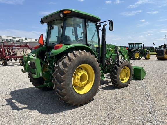 Image of John Deere 5100M equipment image 4