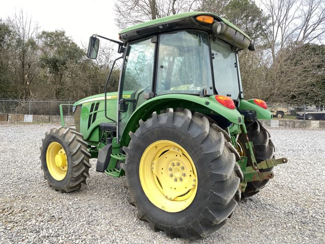 Image of John Deere 5100M equipment image 1