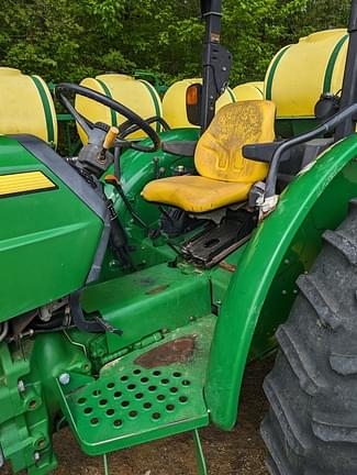 Image of John Deere 5101E equipment image 4