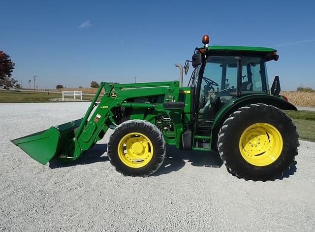 Image of John Deere 5115M equipment image 3