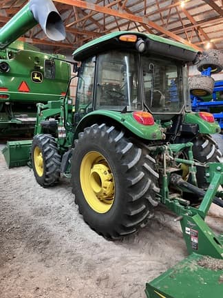 Image of John Deere 5115M equipment image 4
