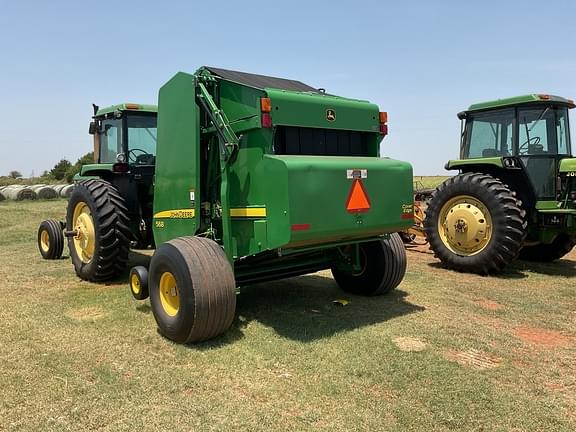 Image of John Deere 568 equipment image 2