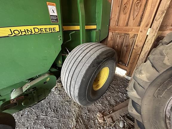 Image of John Deere 569 MegaWide Plus equipment image 4