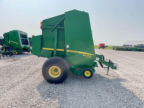 Image of John Deere 569 MegaWide Plus equipment image 4