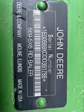 Image of John Deere 569 MegaWide Plus equipment image 1