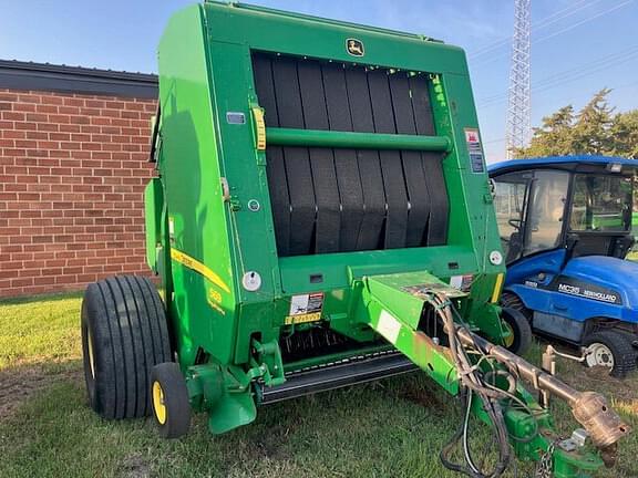 Image of John Deere 569 MegaWide Plus equipment image 1