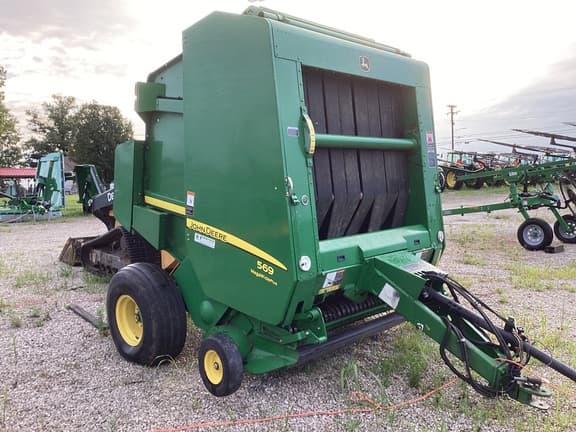 Image of John Deere 569 MegaWide Plus equipment image 1