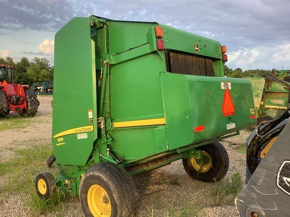 Image of John Deere 569 MegaWide Plus equipment image 4