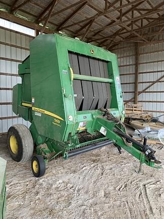 Image of John Deere 569 MegaWide Plus equipment image 1