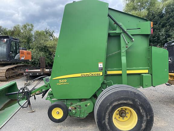 Image of John Deere 569 MegaWide Plus equipment image 2