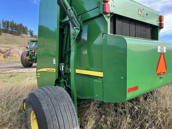 Image of John Deere 569 MegaWide Plus equipment image 4