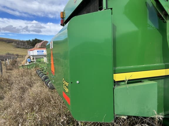 Image of John Deere 569 MegaWide Plus equipment image 2