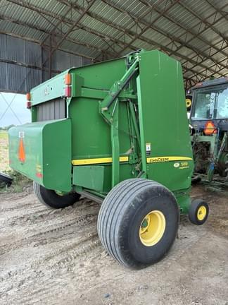 Image of John Deere 569 MegaWide Plus equipment image 1