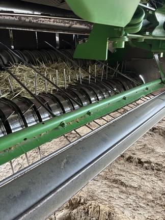 Image of John Deere 569 MegaWide Plus equipment image 4