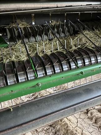 Image of John Deere 569 MegaWide Plus equipment image 3