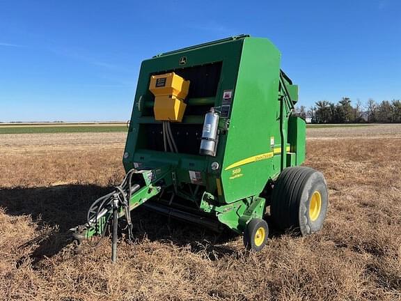 Image of John Deere 569 MegaWide Plus equipment image 1