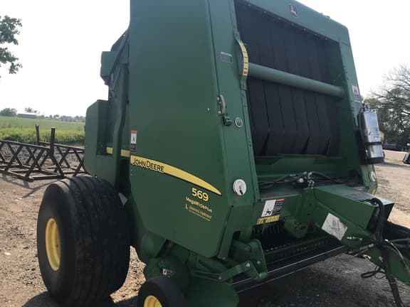 Image of John Deere 569 MegaWide Plus Image 0