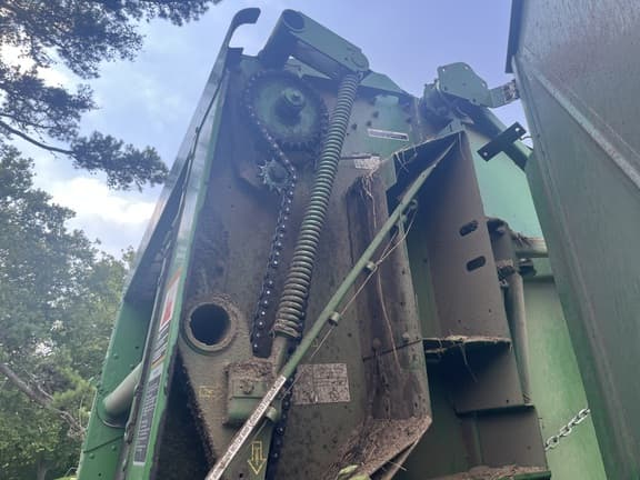 Image of John Deere 569 equipment image 4