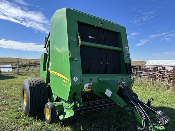 Image of John Deere 569 MegaWide Plus equipment image 4