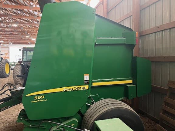 Image of John Deere 569 MegaWide Plus equipment image 3