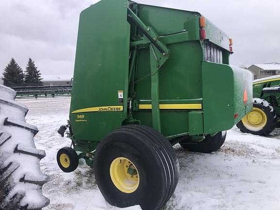 Image of John Deere 569 MegaWide Plus equipment image 1