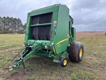 Main image John Deere 569