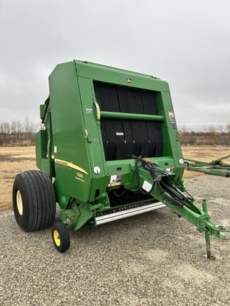 Image of John Deere 569 MegaWide Plus equipment image 1