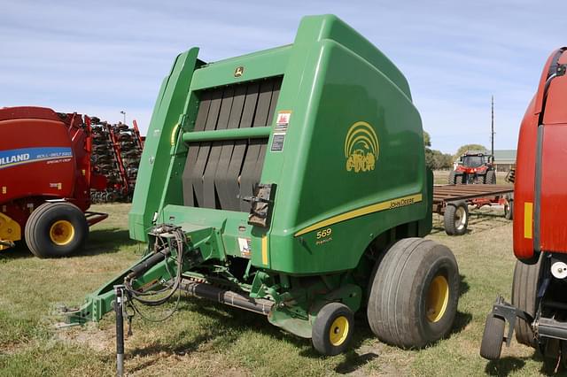 Image of John Deere 569 Premium equipment image 3