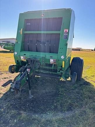 Image of John Deere 569 MegaWide Plus equipment image 1