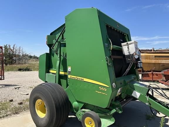 Image of John Deere 569 MegaWide Plus equipment image 3