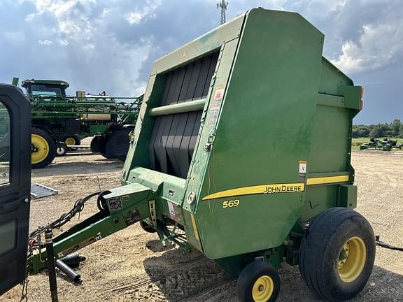 Image of John Deere 569 equipment image 1