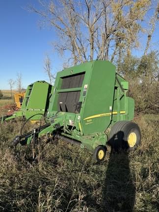 Image of John Deere 569 MegaWide Plus Image 1