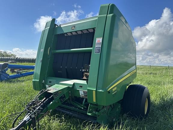 Image of John Deere 569 Premium equipment image 1