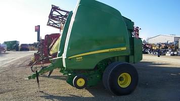 Main image John Deere 569 Premium 0